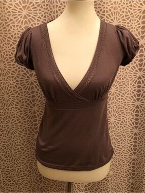 Women’s Short Sleeve Top in Purple